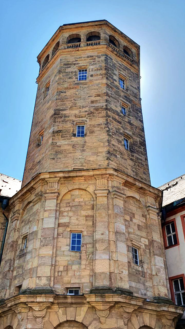 Der 8-eckige Turm